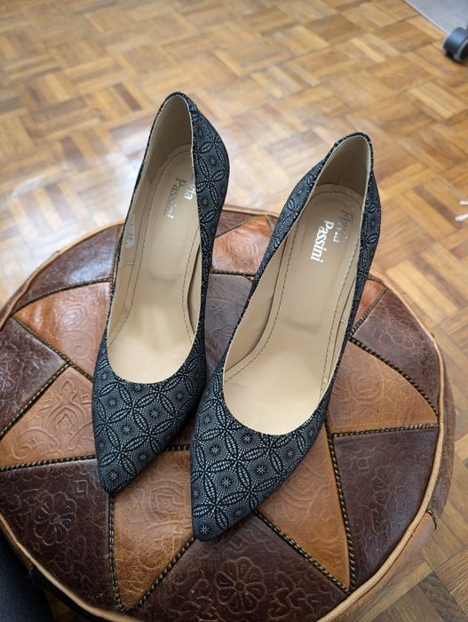 Pantofi eleganți cu toc 37
