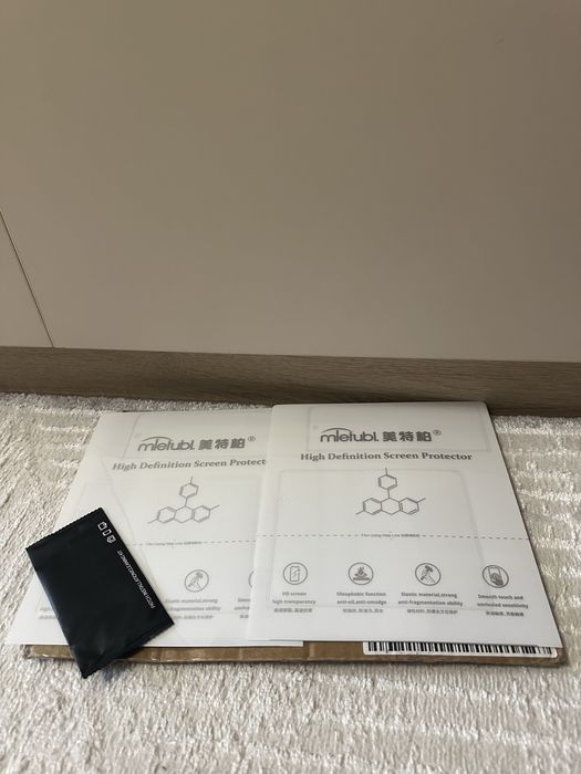 Продам защитные стекла для samsung Z fold3