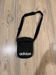 Adidas чантичка през рамо
