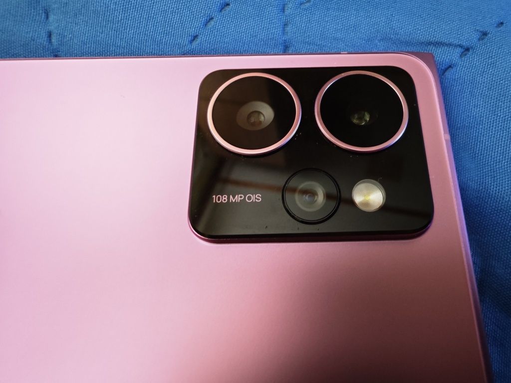 HMD Skyline 12/256  с гаранция като нов
