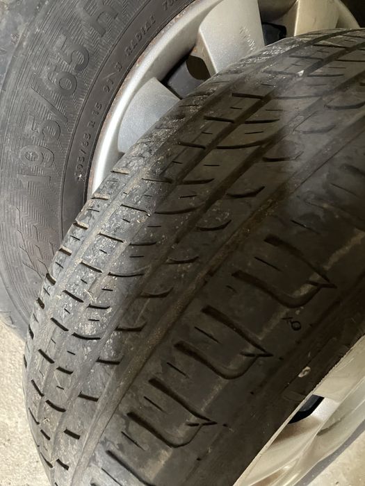 Комплект 4 гуми за бус Мерцедес О,группа Ваг