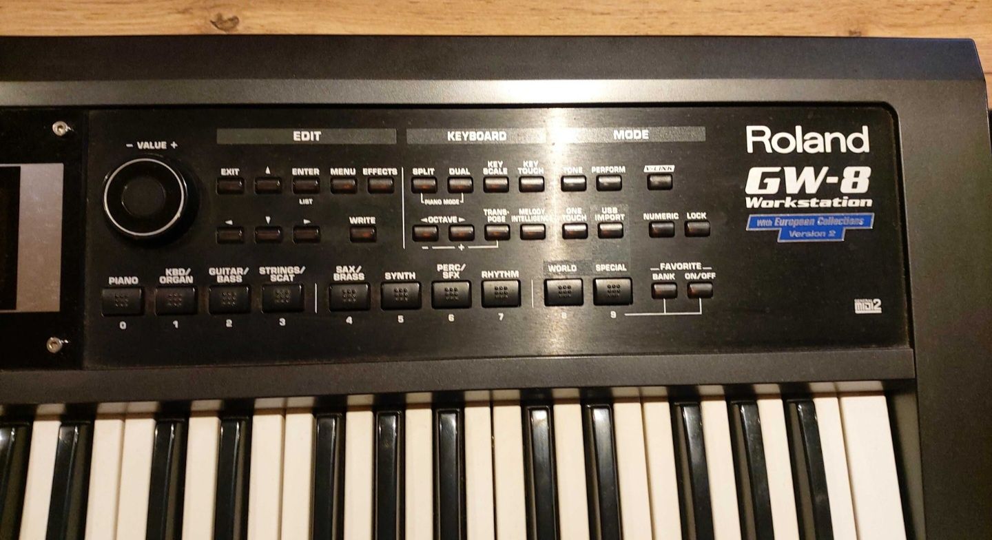 Roland GW 8 Workstation Version 2