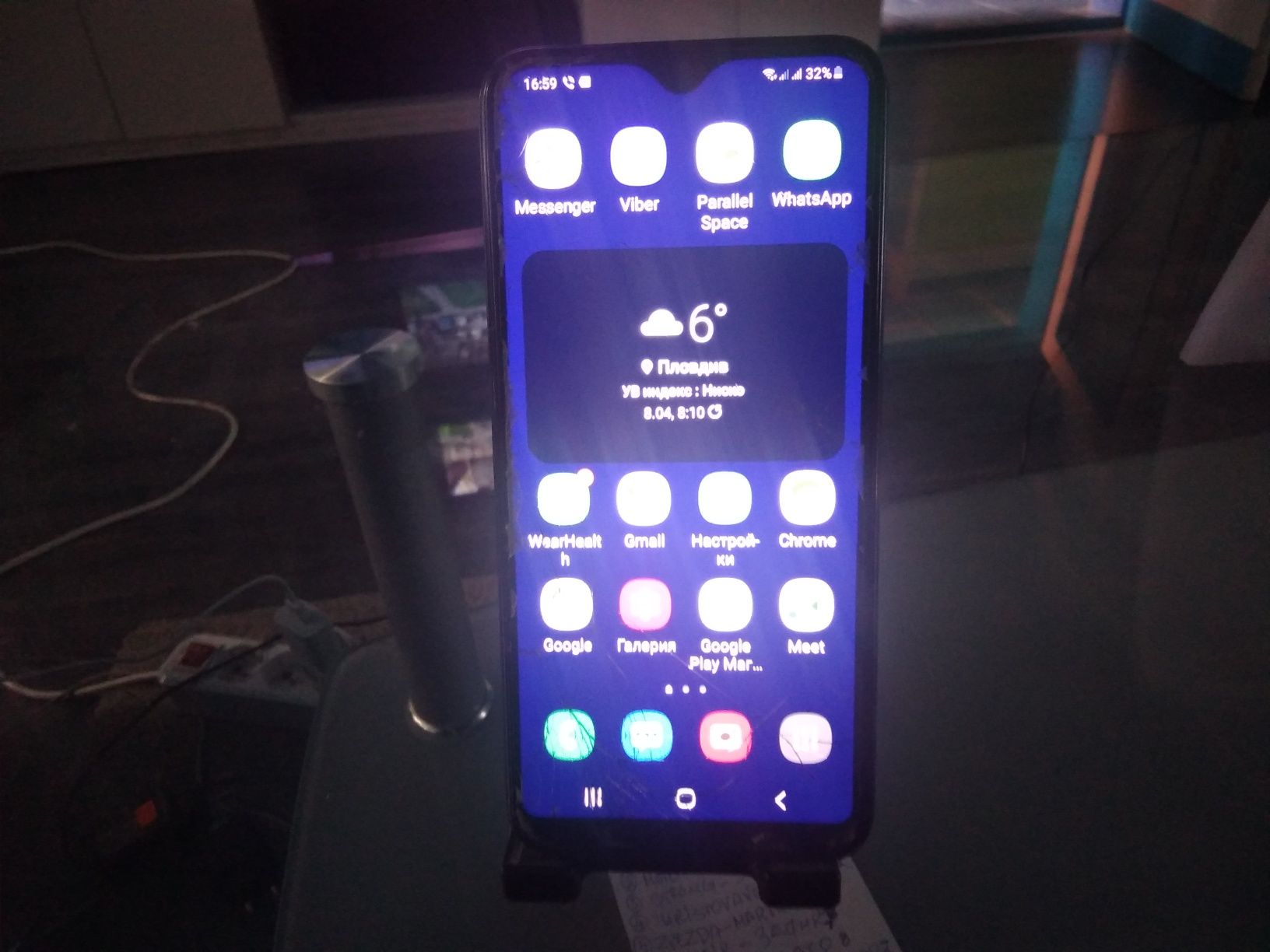 страхотен 4G gsm Samsung А20е с сменено  чисто ново стъкло  и батерия