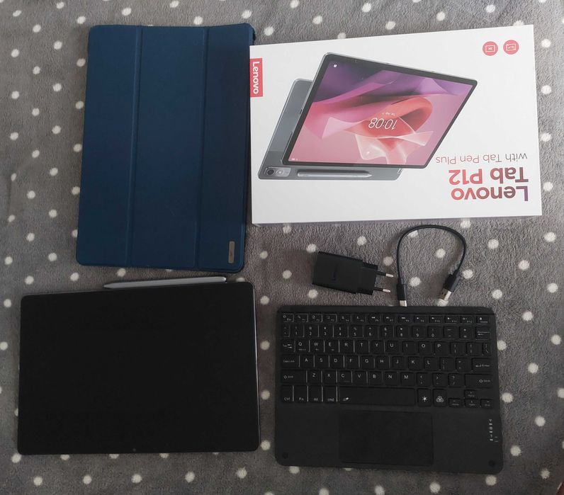 Tableta Lenovo Tab P12 + accesorii