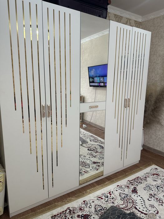 Шкаф сатылады, таза куйде (жанарданалынган)