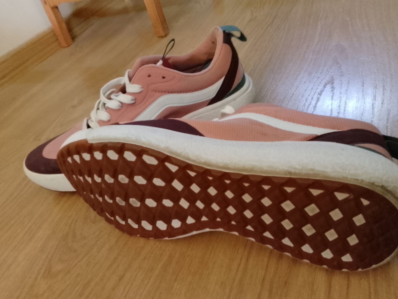 Дамски маратонки VANS
