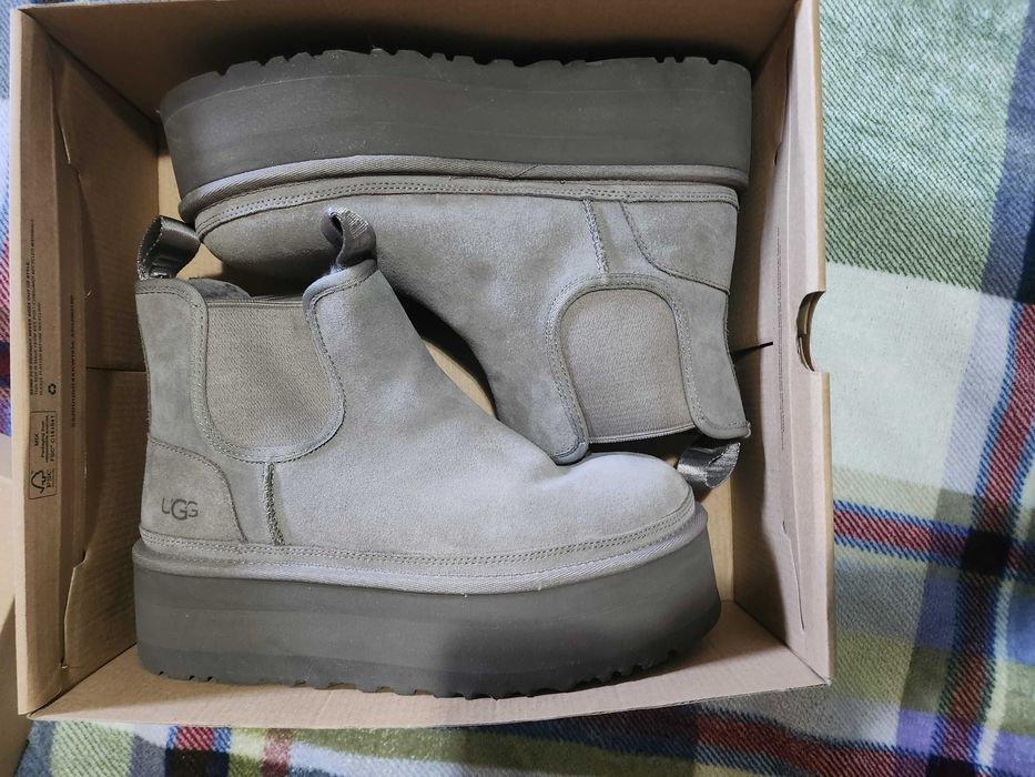 Vand UGG originale in stare impecabila