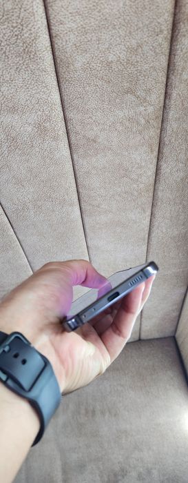 Samsung Z Flip 5 qora 256gb vetnam