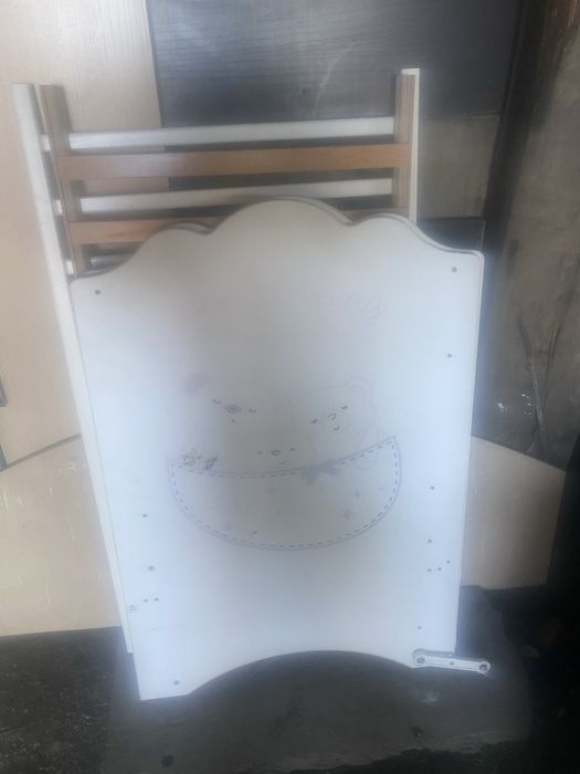 Детская кравать маятник