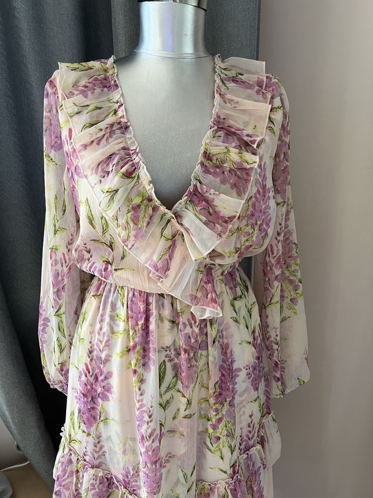 Рокля с флорални мотиви River Island