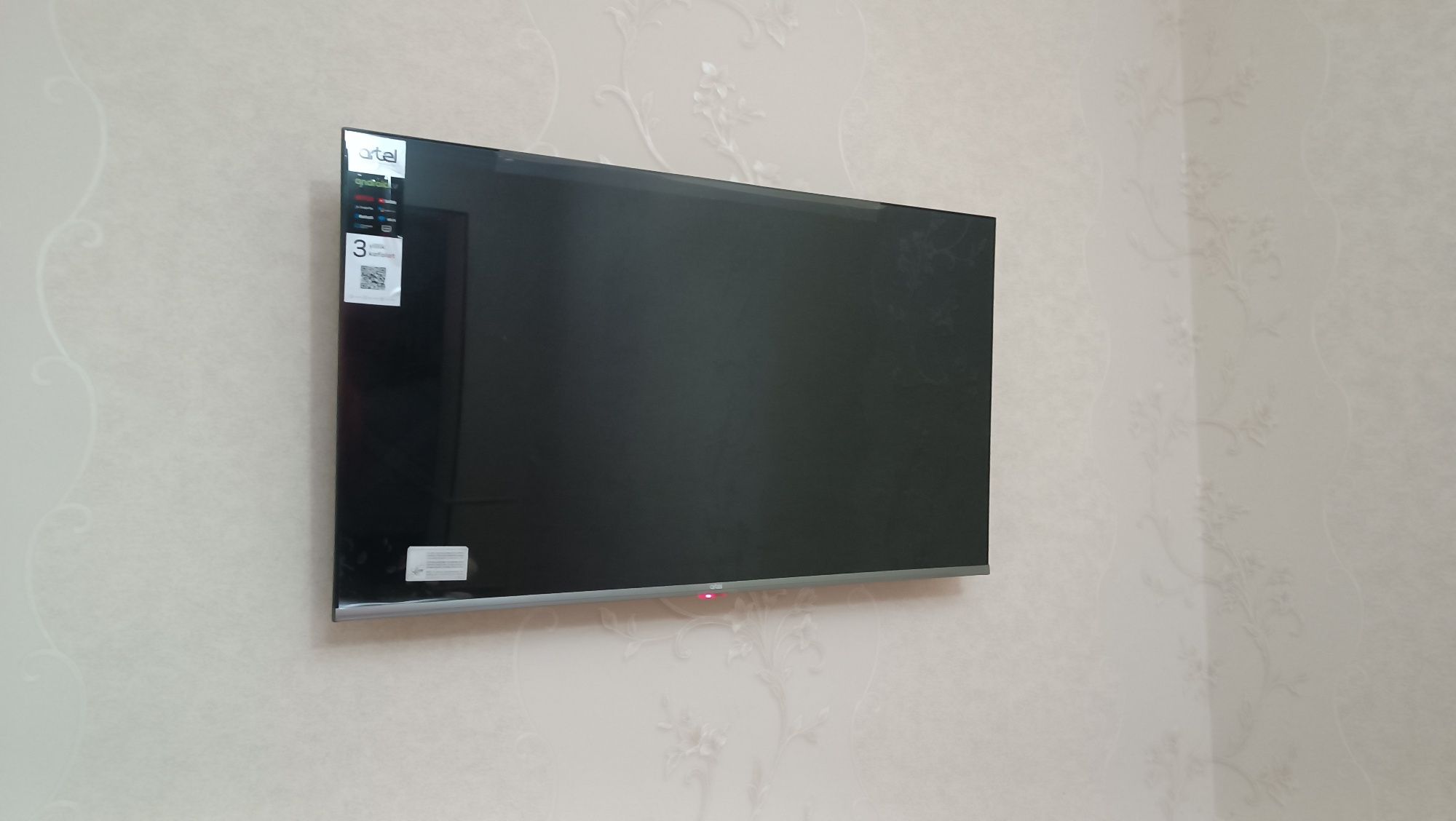 Artel Smart 43 TV