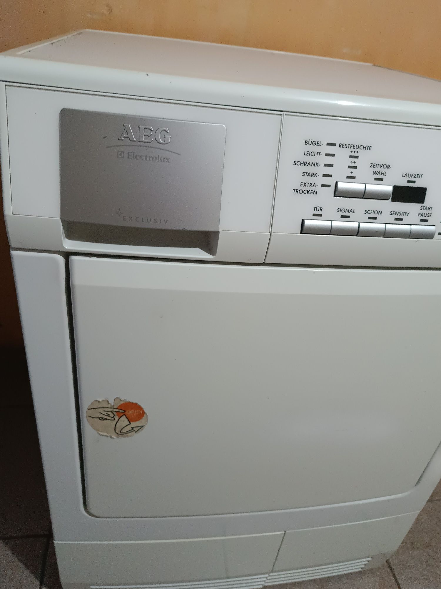 Сушилня AEG    .