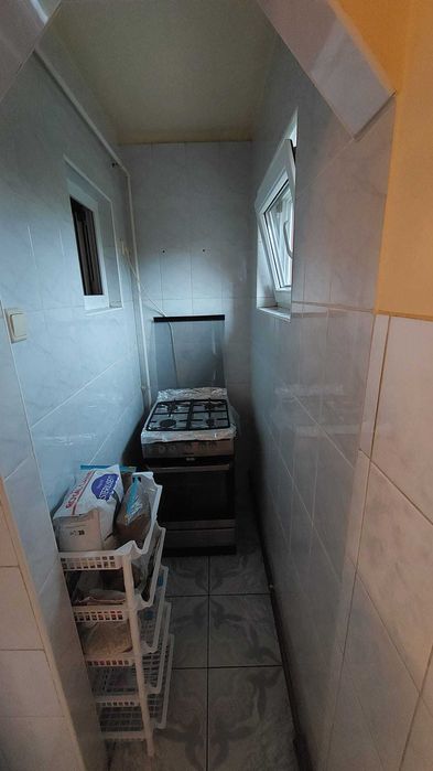 Vând apartament decomandat