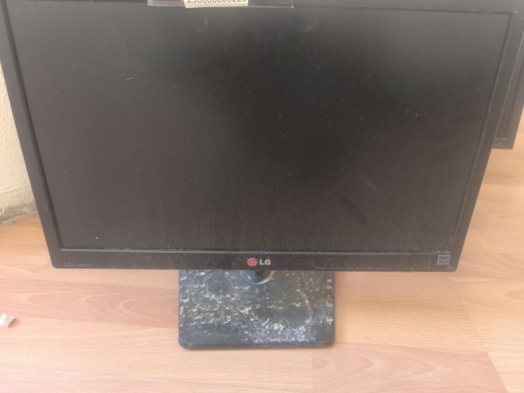 Продается Монитор LG б/у