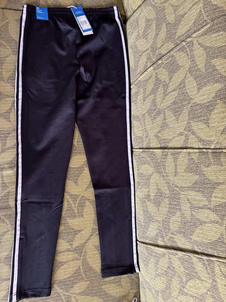 Дамско долнище на Adidas
