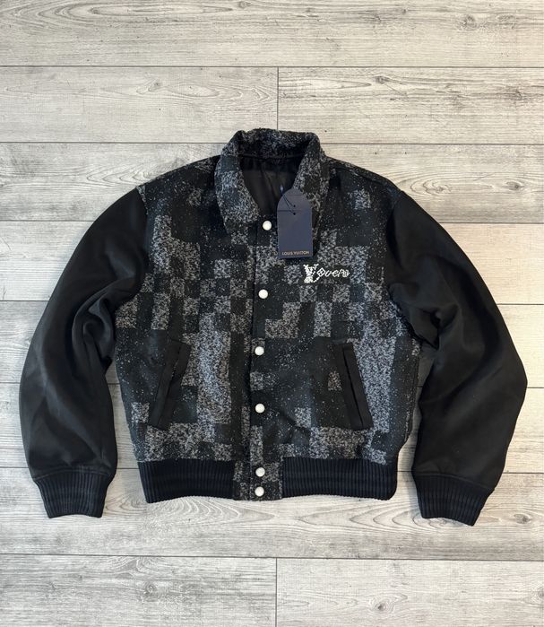 IN STOC | Geaca Louis Vuitton Varsity Premium