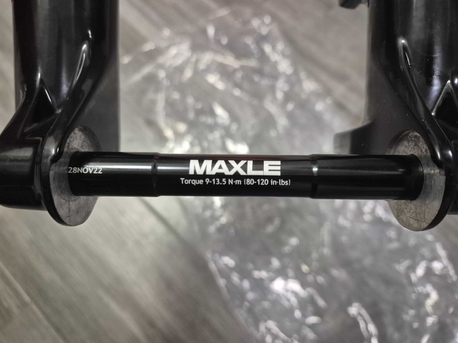 RockShox Revelation 15x110 Boost 150mm НОВА