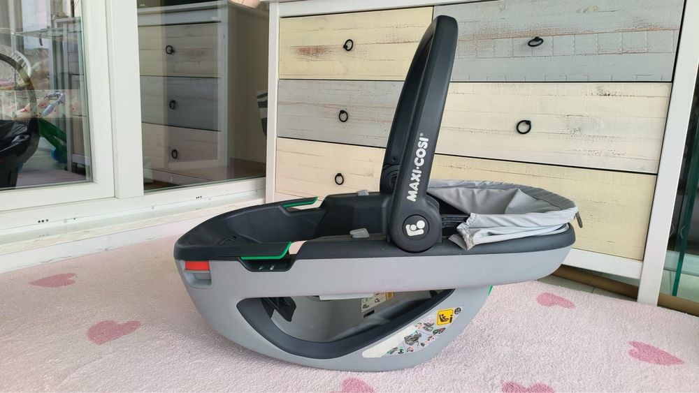 Maxi Cosi Coral 360 + основа Maxi Cosi Family Fix
