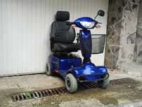 Scuter dizabilitati electric carut scaun tricicleta handicap carucior