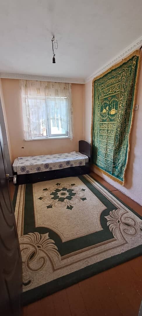 Продаётся дом в Бостанлыкском районе в Азадбаше вдоль трассы