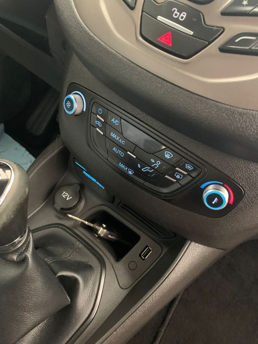 Ford Transit Courier