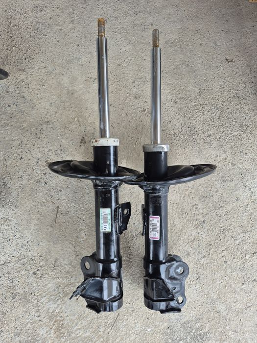 Амортизатор на камри 50/55 б/у