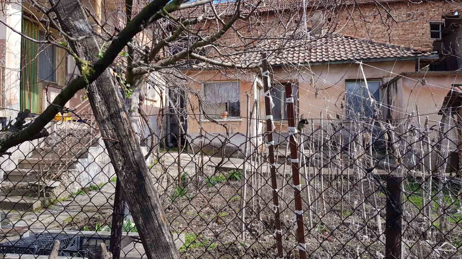 Къща в село Божурица