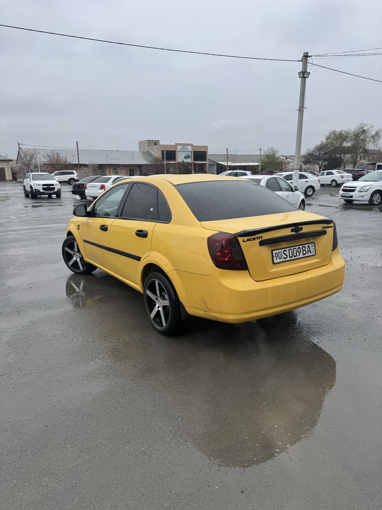 Daewoo Gentra сотилади