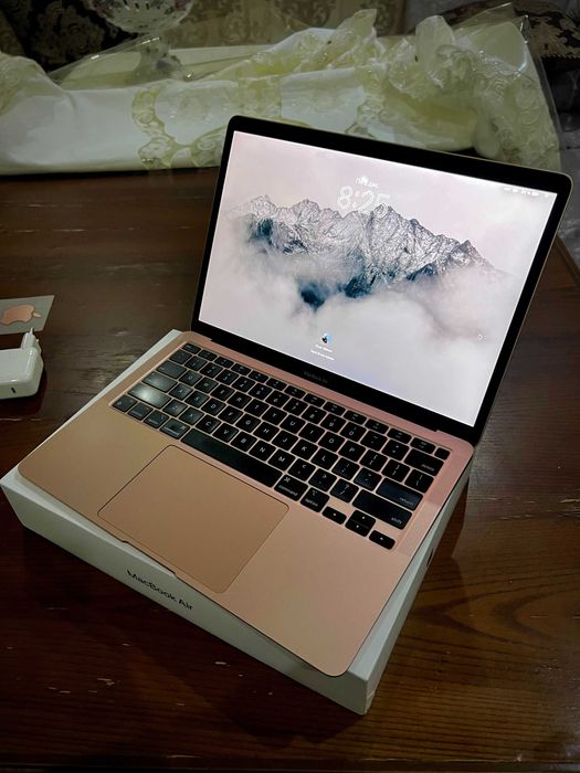 Macbook Air M1 8/256Gb