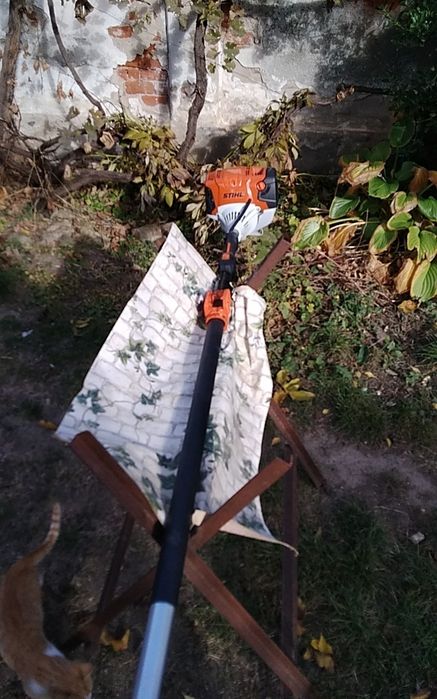 Vand emondor(drujba telescopica de inaltime)stihl(sthil)ht 135 nou