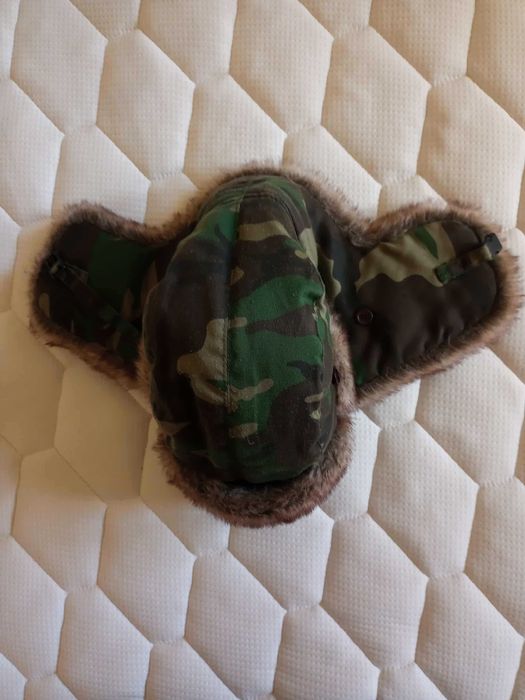 Зимна шапка ушанка Highlander и ръкавици "W+R")