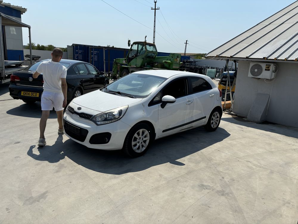 Dezmembrez kia rio 2012 1.1 crdi