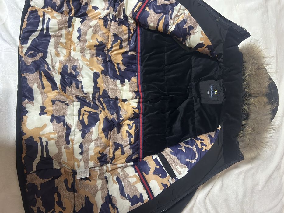 Продам детскую зимнюю куртку