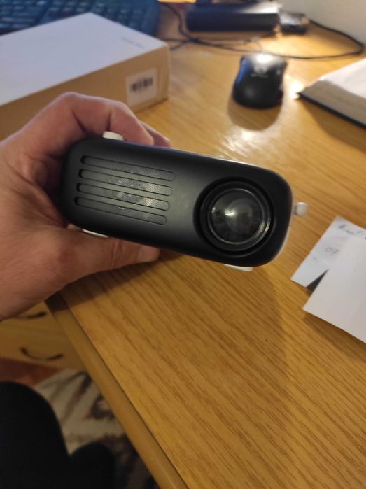 Proiector LED nou