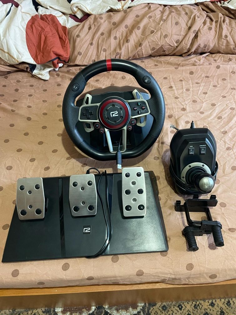Volan + pedale + schimbător gaming