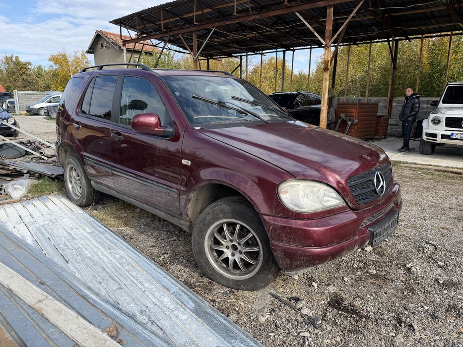 Мерцедес МЛ W163 2.7 дизел само на части