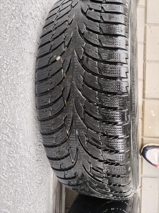 Cauciucuri de iarnă Nokian cu jante