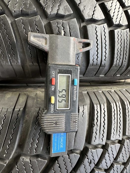 SET 2 Anvelope Iarna 215/60 R17 100V BRIDGESTONE Blizzak LM 005