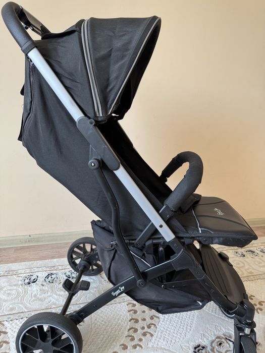 Коляска прогулочная