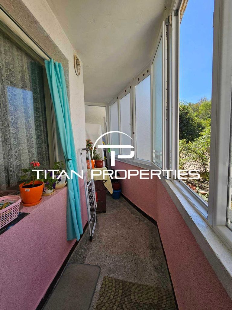 Продава се Двустаен апартамент в Варна, Аспарухово - 60 кв.м за 1500 €/кв.м - Снимка #8
