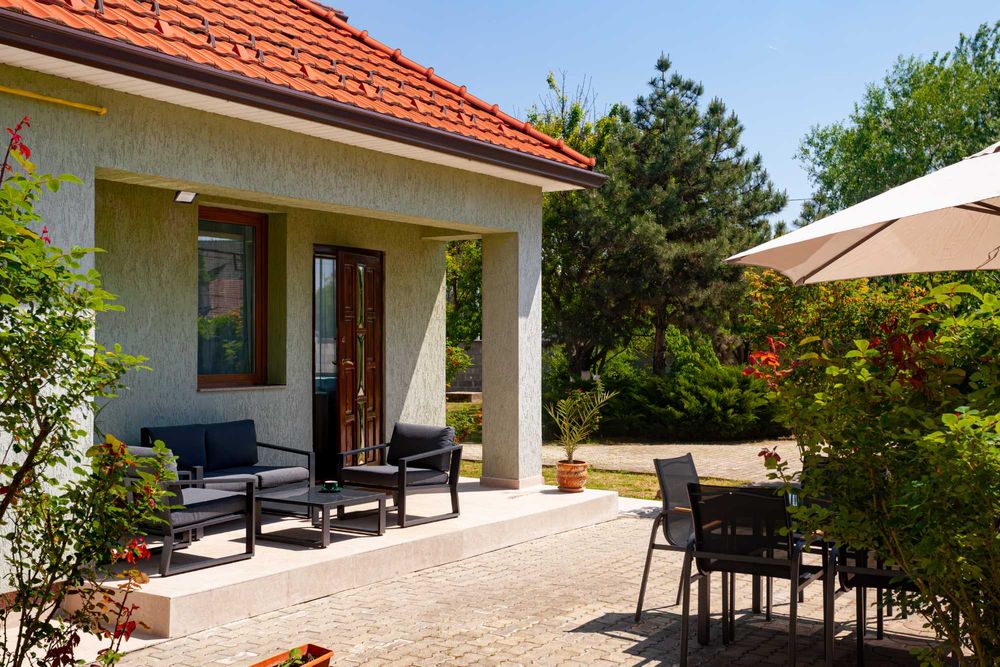 Casa 4 camere si 954 mp teren, cu 2 fronturi stradale in Subcetate