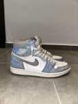 Jordan 1 Retro High Hyper Royal Smoke Grey