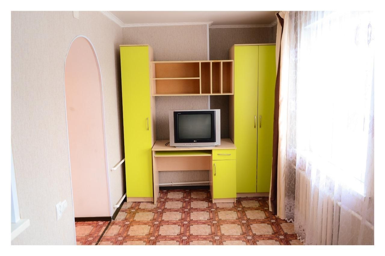 2 комн Командированным,Центр,маг.Рахат