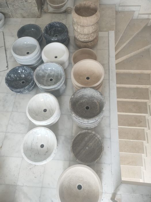 Vindem lavoare din piatra naturala