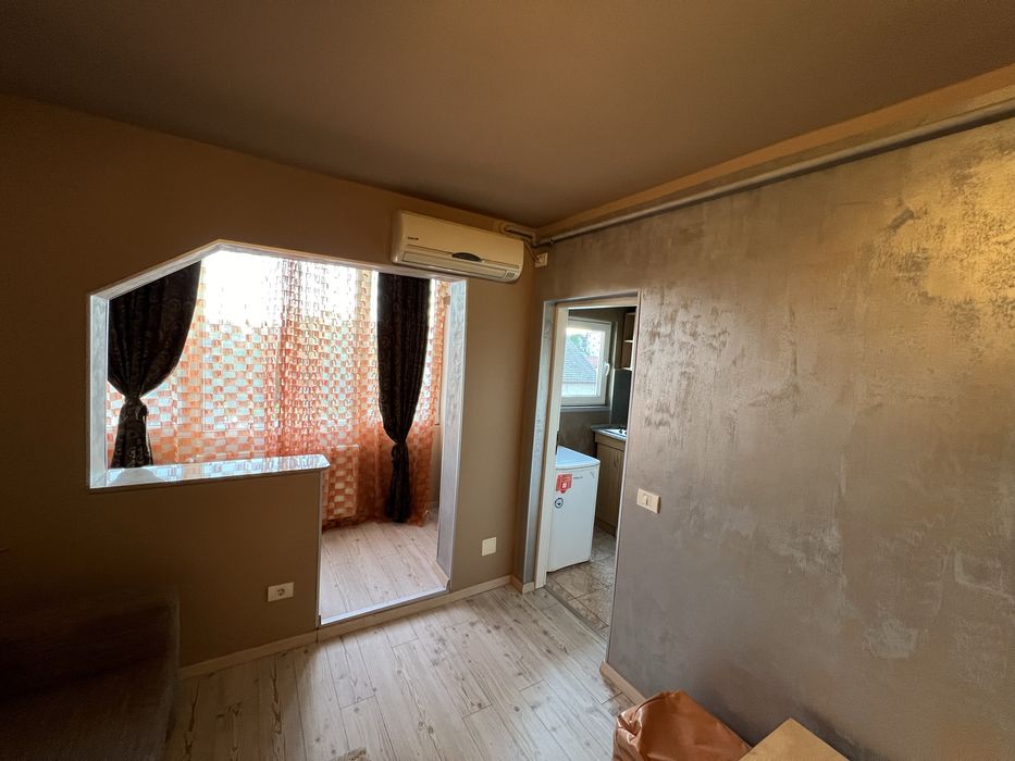 Inchiriez garsoniera, zona Micalaca, str. Abrud, bl 236