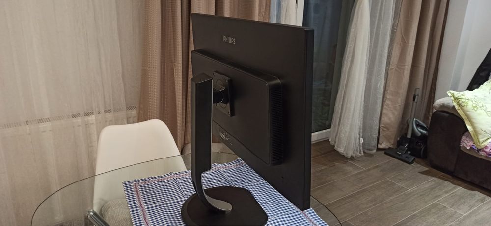 Vand Monitor Philips Briliance 323B