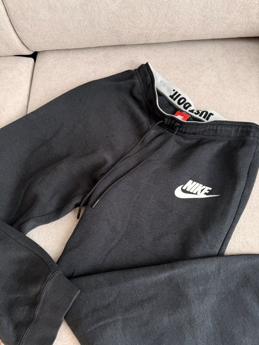 Долнище Nike - използвано