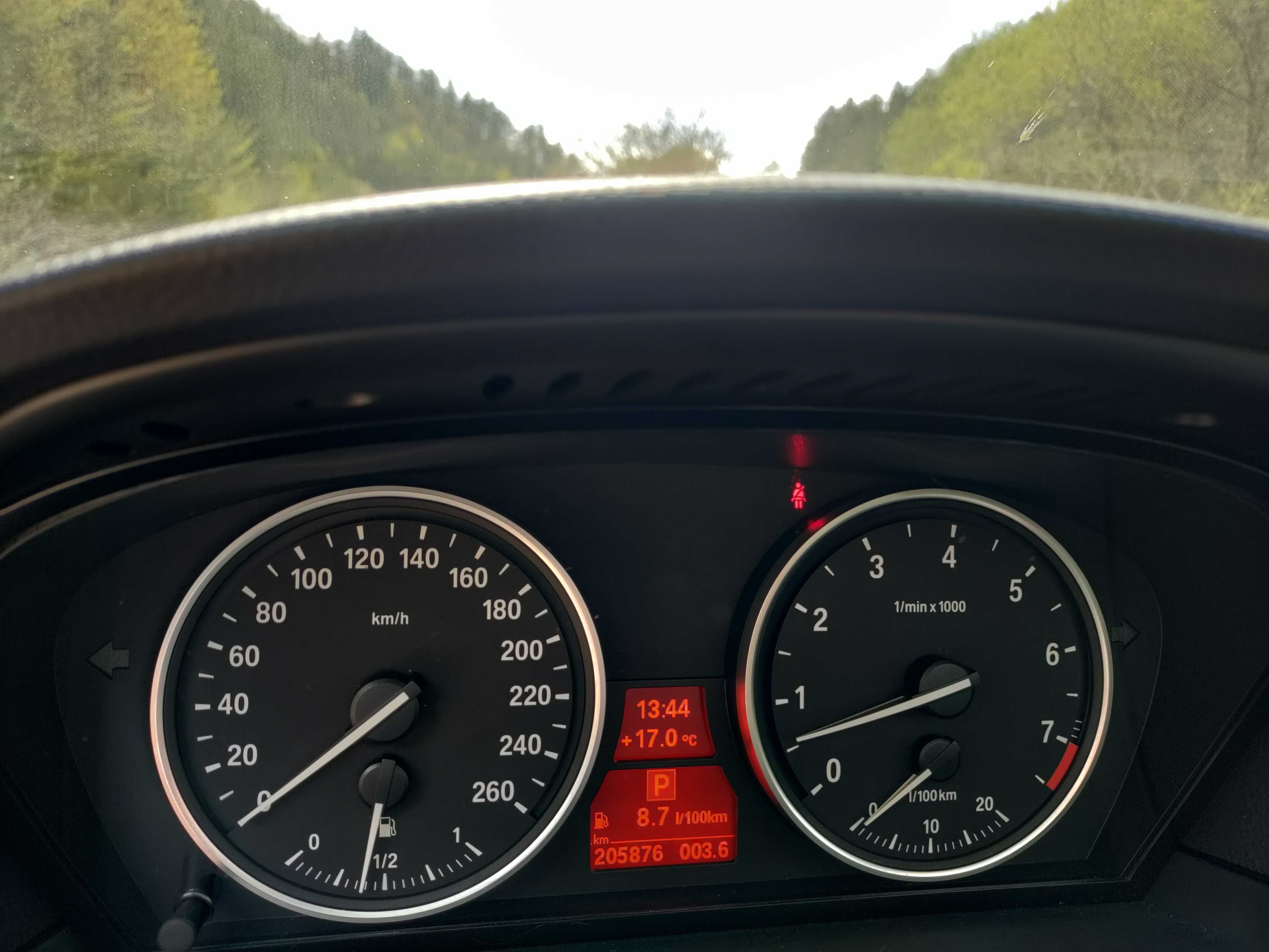 Продавам BMW 530 xi e61