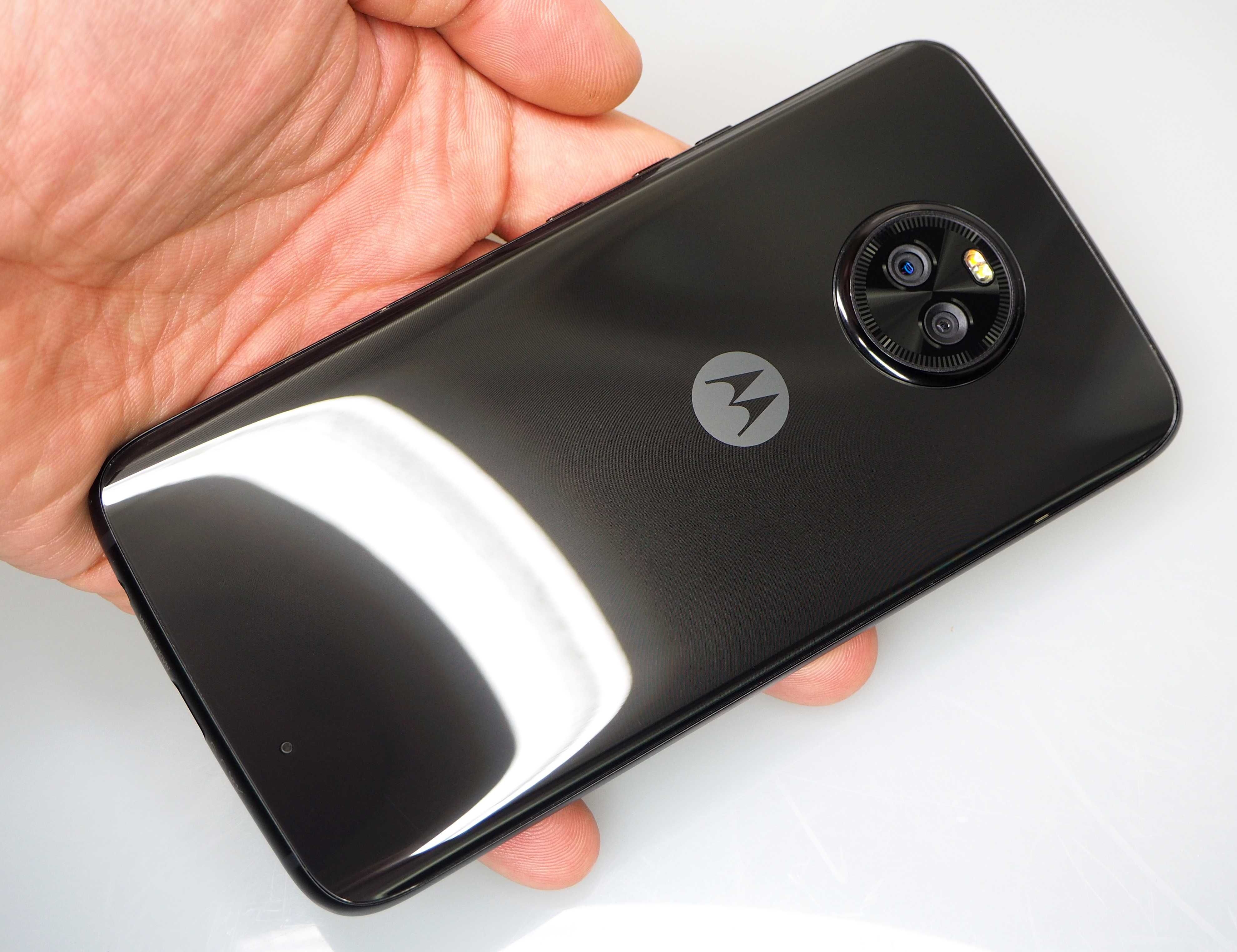 Motorola Moto x4 NOU +Husa + folie sticla