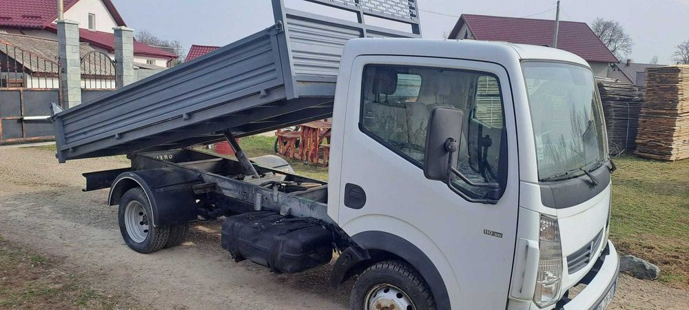 Renault Maxity(Nissan Cabstar), an 2009, 120 cp